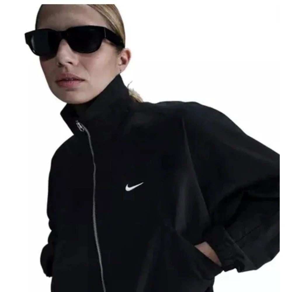 Nike Women's Small Sportswear Everything Wovens Repel UV Protection Jacket $90 - Picture 3 of 7